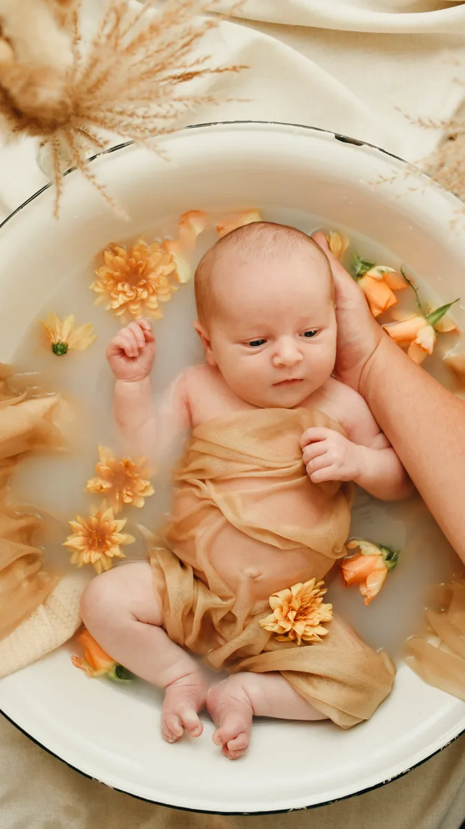 Baby beim Milchbad-Shooting Nordhausen